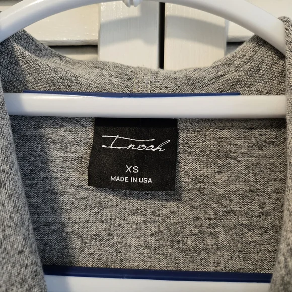 Spotted Cat Graphic Hooded Sweater - Tahari? - Gray Multicolor - Picture 6 of 7